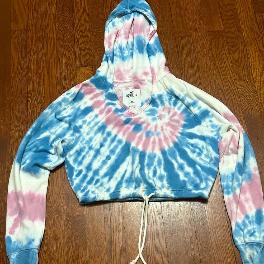 Hollister Tye Dye Cropped Hoodie
